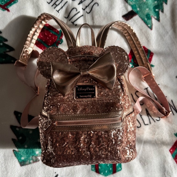 Disney sequin loungefly - Picture 1 of 5